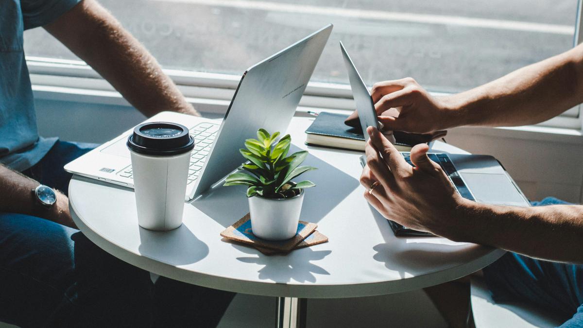 Freelancer Tetap Bisa Punya Keuangan Sehat Meski Pendapatan Naik Turun, Ini Caranya