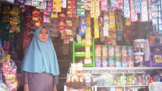 Pemilik Toko Aura Mitra Grosir Palembang Erni