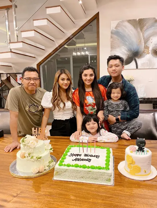 Aurel Hermansyah (Instagram/aurelie.hermansyah)