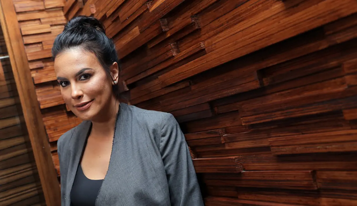 Sophia Latjuba hadir peluncuran poster dan treiler film Danur 2: Maddah. Film produksi MD Pictrues yang disutradarai Awi Suryadi itu berperan sebagai ibu Angki (Shawn Adrian). Film ini beredar di bioskop Indonesia 29 Maret 2018. (Deki Prayoga/Bintang.com)