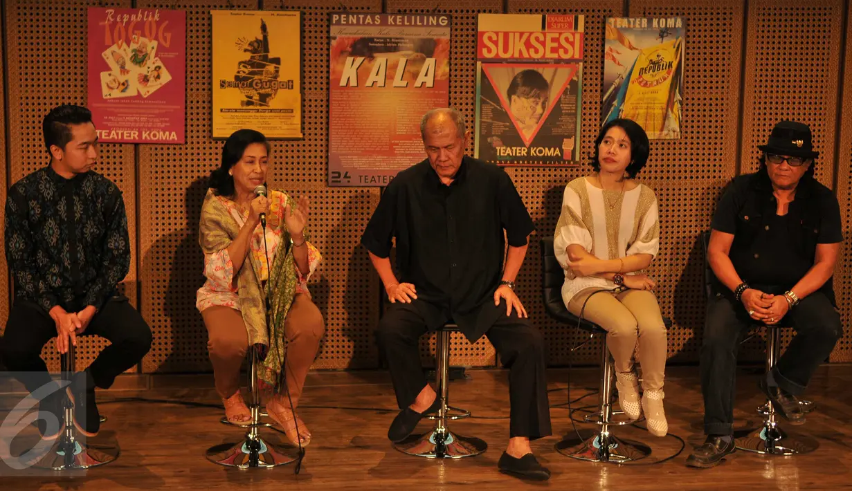 Teater Koma dan Djarum Foundation mengadakan konferensi pers jelang pertunjukan teater koma yang ke-142, Jakarta, kamis (29/10/2015). Pertunjukan tersebut akan mengambil tema 'Inspektur Jenderal' (Liputan6.com/Gempur M Surya)