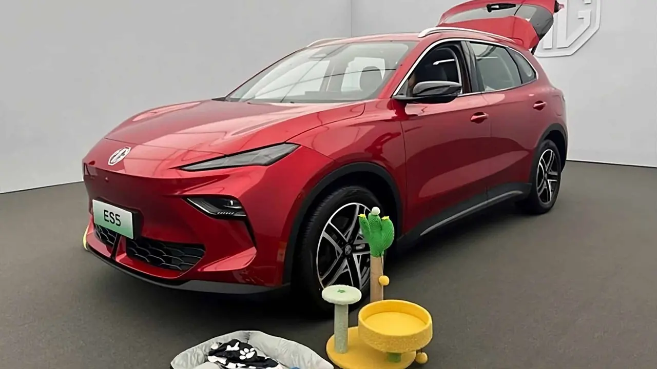 MG Kenalkan SUV Listrik Keluarga ES5, Punya Jarak Tempuh 525 Km (Carnewschina)