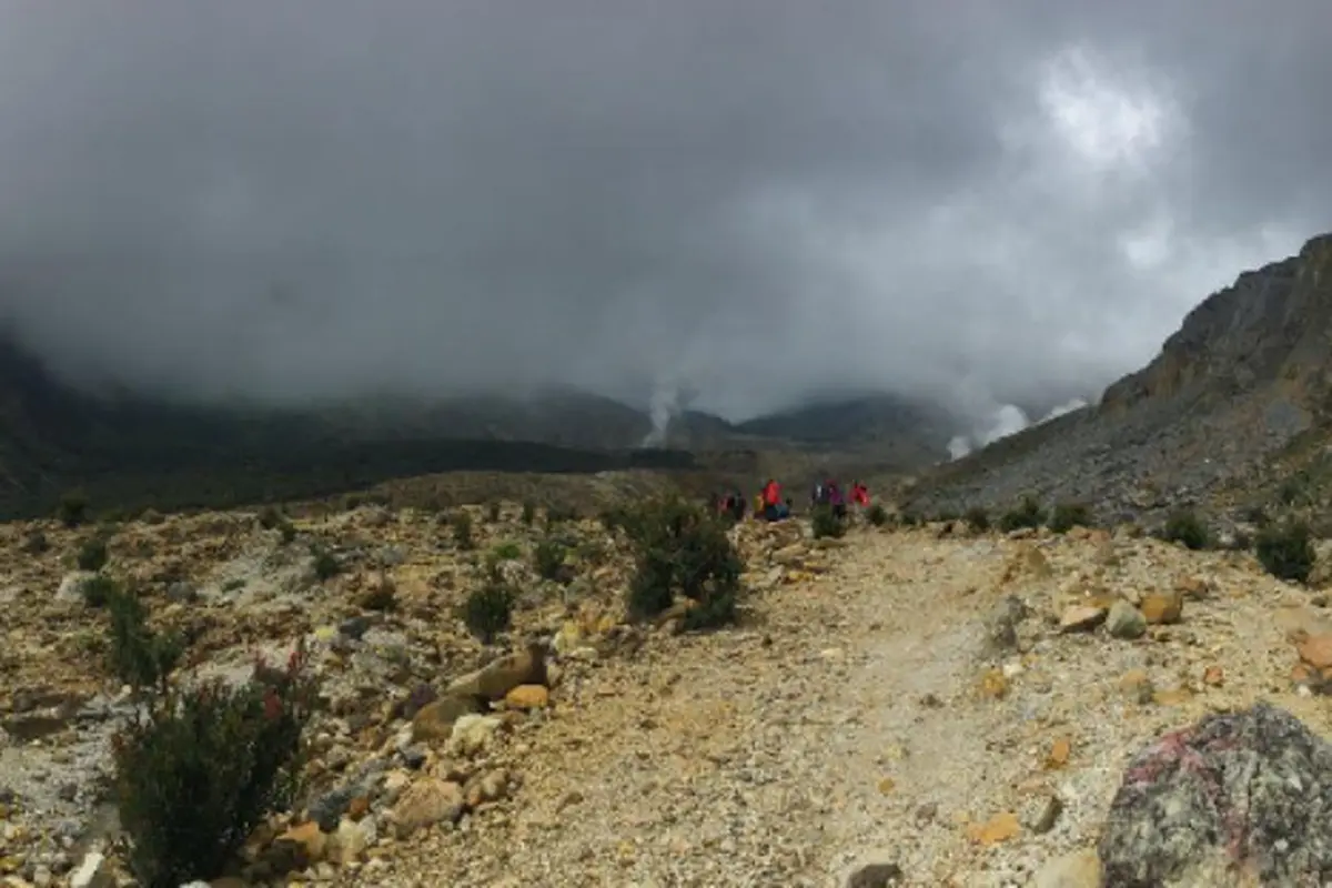 Fakta Unik Gunung Papandayan, Pendakian Penuh Tantangan