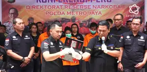 Tiga anak dan satu menantu dari Elvy Sukaesih terjerat narkoba, begini kronologinya.