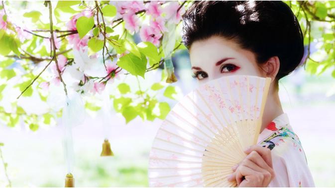 9 Bahan Kosmetik Yang Harus Dihindari Ibu Hamil