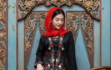 7 Model Kebaya Modern ala Dara Sarasvati, Inspirasi Tampil Simpel Namun Fashionable