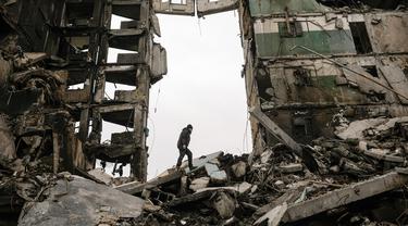 004862200_1676975278-20230221-Potret-1-Tahun-Invasi-Rusia-ke-Ukraina-AP-1