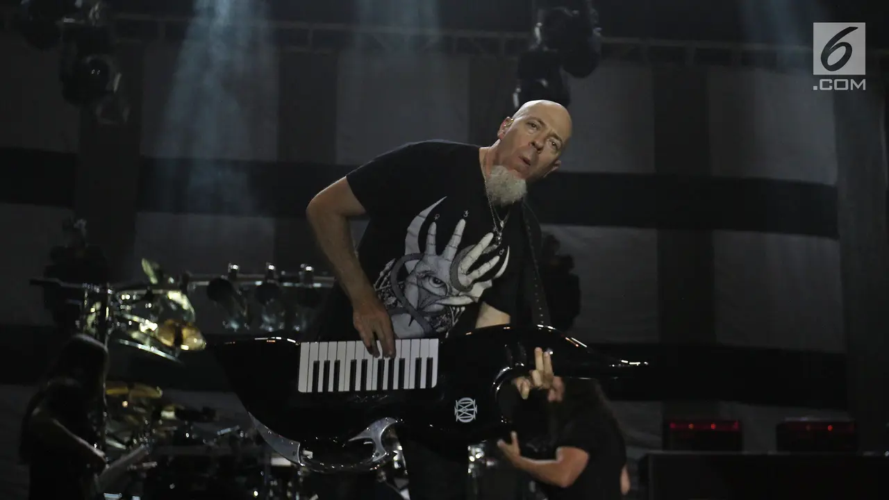 Puaskan Penggemar, Dream Theater Goncang Panggung JogjaRockarta