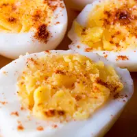 Telur rebus biasanya hadir dalam masakan luar (Foto: Unsplash.com/@ainikolov)