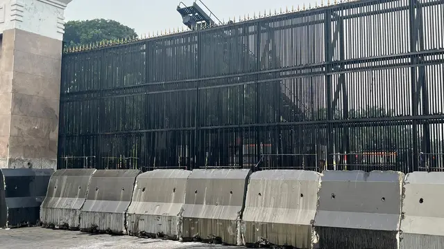 Kondisi Depan DPR Jelang Demo