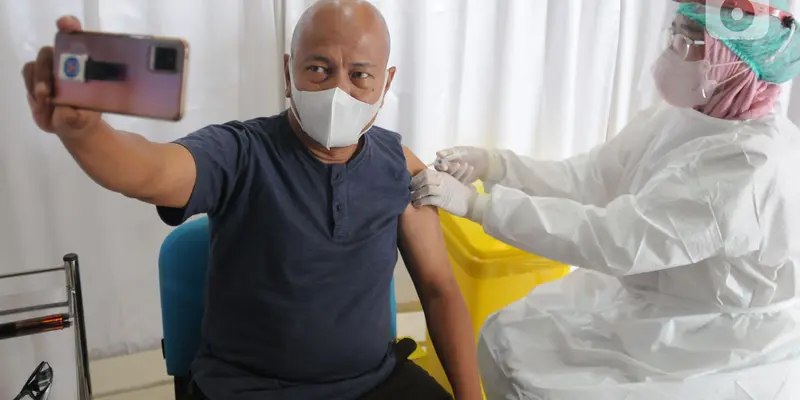 RSUD Tangerang Selatan Laksanakan Vaksinasi Booster untuk Lansia