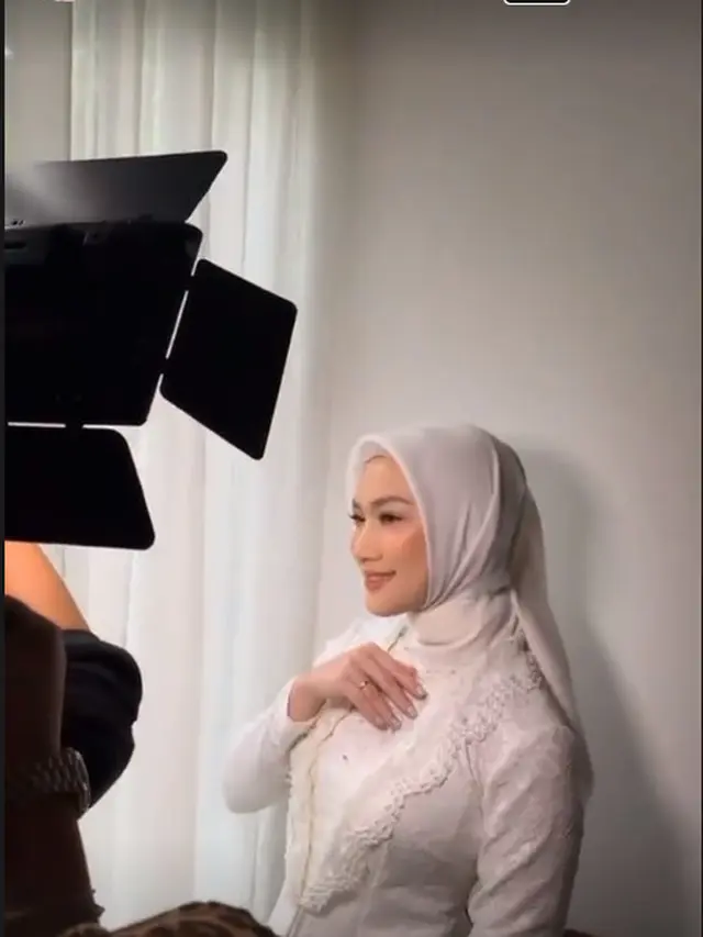 Bersahabat, Ini 6 Potret Cantik Melody Laksani Saat Jadi Bridesmaid Lesty Kejora