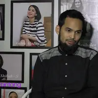 Perubahan Teuku Wisnu yang drastis tak hanya membuat keluarga bertanya, para penggemar pun dibuat terkaget-kaget. Teuku Wisnu akhirnya buka suara soal jenggot lebat yang menghiasi wajahnya sekarang.