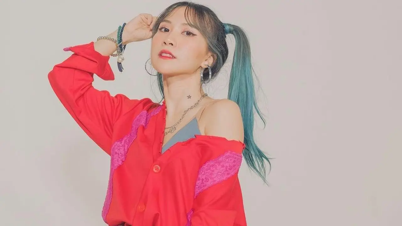 YouTuber Natya Shina
