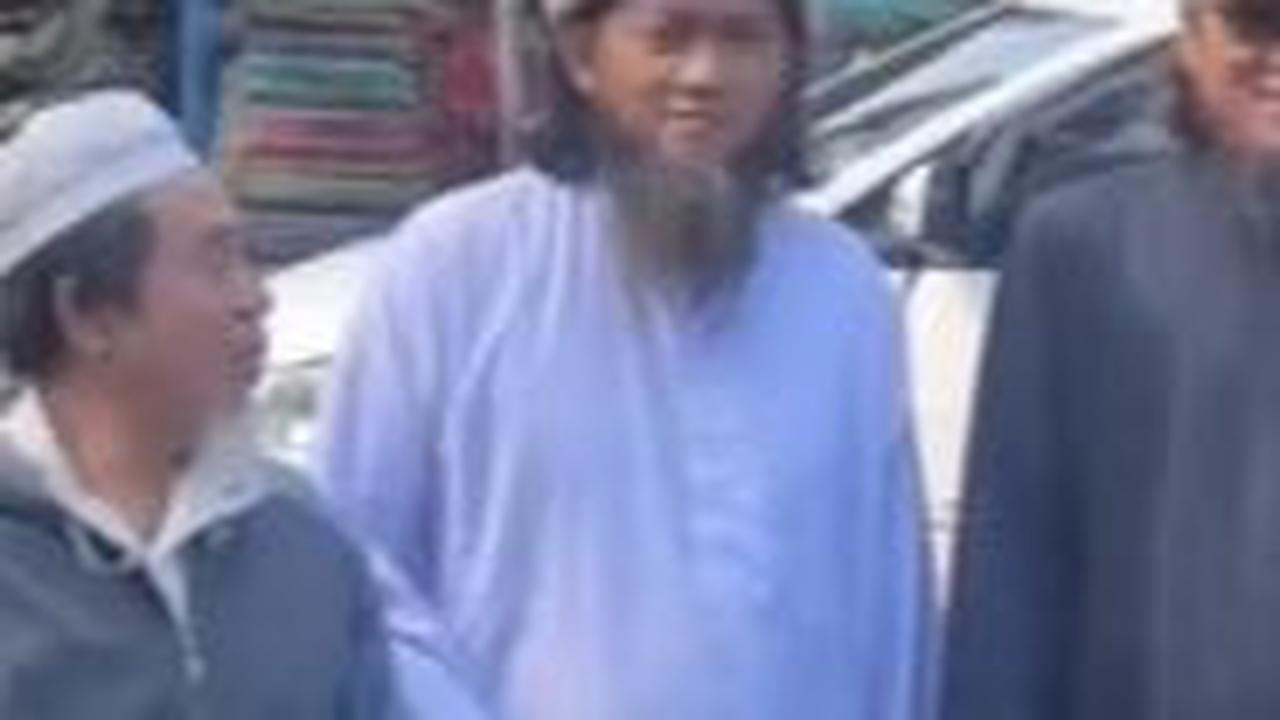 Bahkan setelah pensiun pun, Amir diketahui kini mengabdikan dirinya untuk berdakwah. <br>