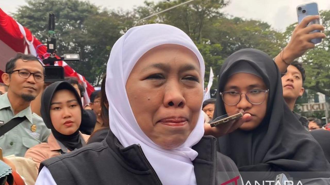 Khofifah Pastikan Penanganan Pengungsi Semeru Maksimal, Fokus Kebutuhan Dasar dan Medis