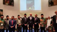 Menteri Agama RI Lukman Saifuddin (kelima dari kiri) dalam Konferensi Internasional Kedua mengenai Islam Moderat di Belanda. (kredit: KBRI Den Haag)