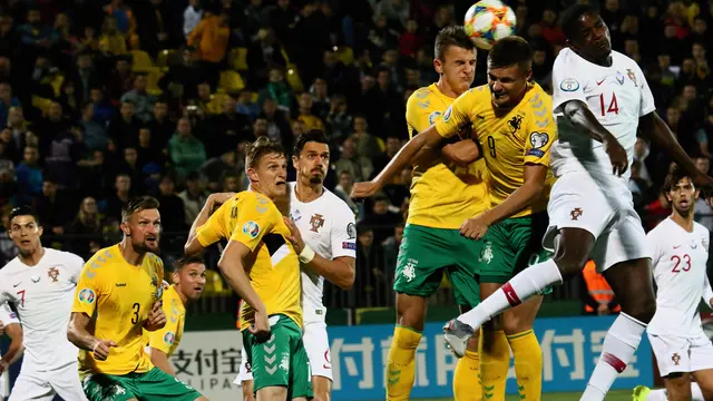 Ronaldo Bikin 4 Gol, Portugal Kalahkan Lithuania di Kualifikasi Euro 2020