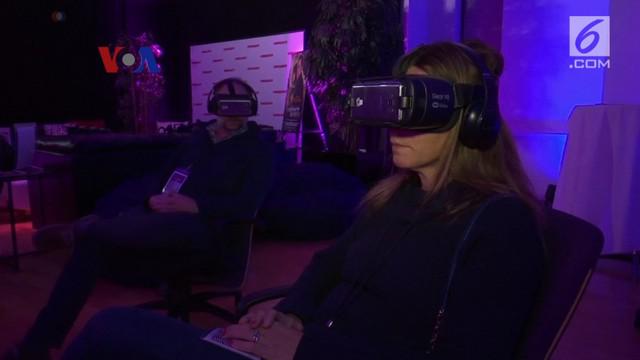 Teknologi VR mulai digarap industri film, bahkan melibatkan aktor ternama seperti John Travolta dan Nicholas Cage.