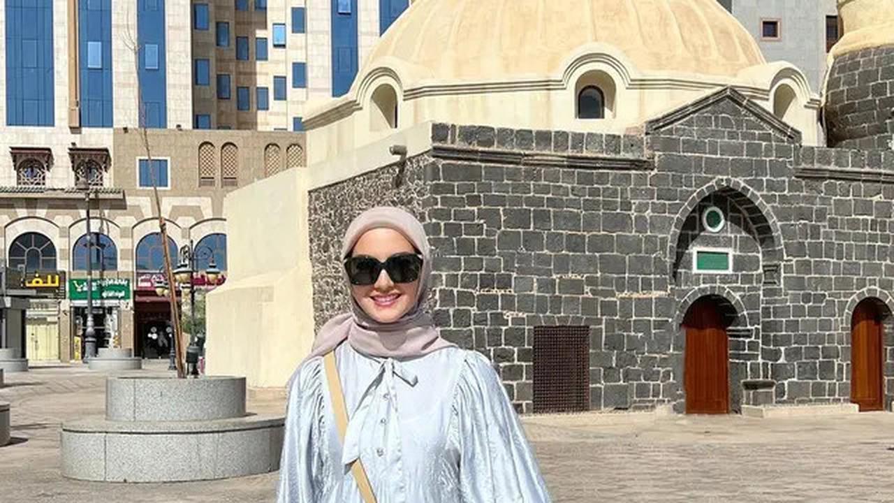 5 Model Baju Gamis Polos Modern Terbaru