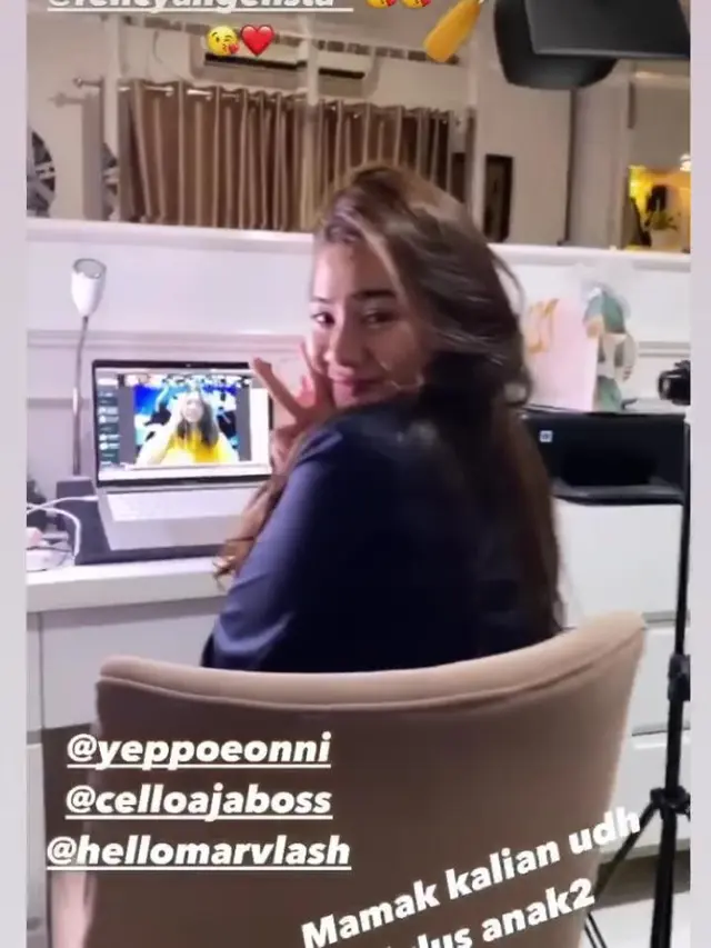 Momen Bahagia Felicya Angelista Sidang Skripsi, Sempat Gugup. (Sumber: Instagram/felicyangelista_)