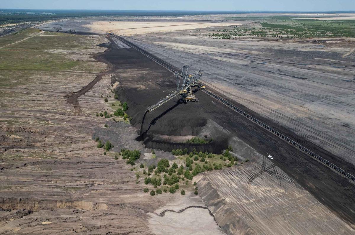 FOTO:  Intip Areal Bekas Tambang Batubara Diubah Menjadi Kawasan Sumber Energi Terbarukan Yang Hijau