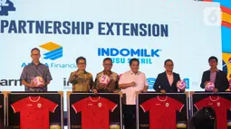 Elang Mahkota Teknologi (Emtek) Group melalui Surya Citra Media (SCM) akan terus menyiarkan pertandingan Timnas Indonesia seluruh kelompok umur pada 2025. (Liputan6.com/Angga Yuniar)