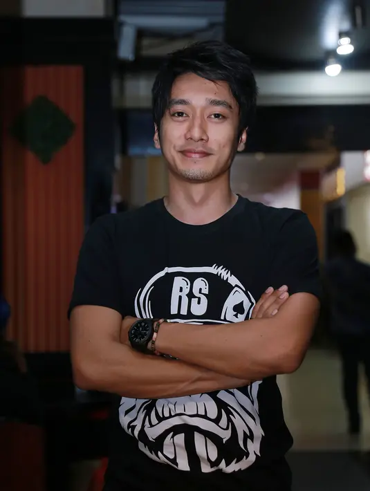 Rezca Syam memerankan karakter Rhama, sahabat Eileen yang ingin serta dalam prosesi pewarisan Cai Lan Gong karena penasaran. (Galih W. Satria/Bintang.com)