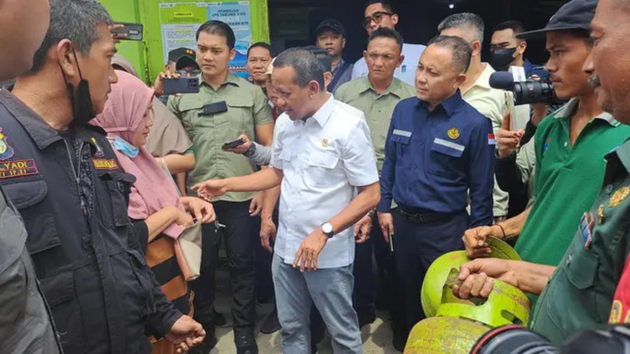 Warga Ngamuk di Depan Bahlil Karena Sulit Dapatkan LPG 3 Kg di Tangerang