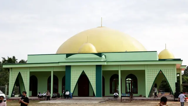 Masjid Raya Al Musannif di Madina
