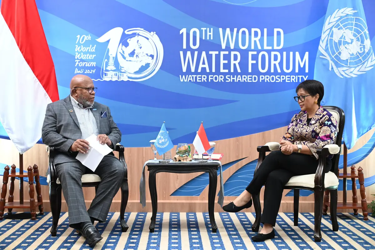 Menlu RI Retno Marsudi melakukan pertemuan bilateral dengan Presiden ke-78 Majelis Umum PBB Dennis Francis di sela-sela World Water Forum (WWF) ke-10 di Bali pada Minggu (19/5/2024).