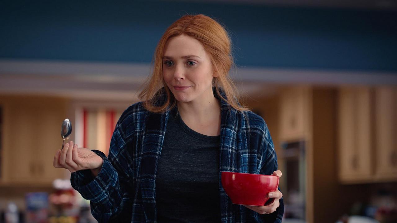 Elizabeth Olsen Rumored to Be Pregnant with First Child After 'Baby Bump' in Los Angeles