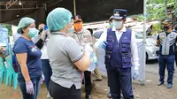 Pos pemeriksaan kesehatan di batas Kota Manado, salah satu upaya menghambat penularan Covid-19 di Sulut.