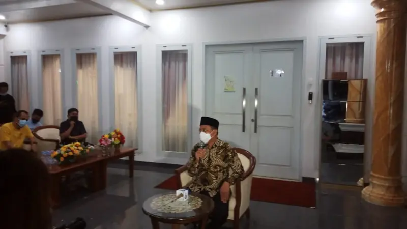 Wagub Sulsel Andi Sudirman Sulaiman sesuai undang-undang menjabat Plt Gubernur Sulsel usai Nurdin Abdullah ditetapkan sebagai tersangka oleh KPK. (Foto: Liputan6.com/Fauzan)