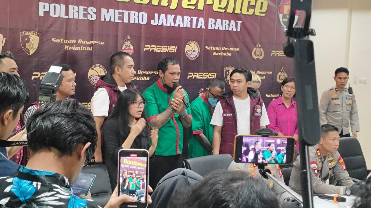 Tatapan Kosong Kepala Tertunduk, Musisi Virgoun Minta Maaf ke Keluarga, Anak hingga Label