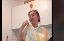 Lagi Asik Live Tik Tok, Bunda Corla Tiba-Tiba Nangis Saat Ingat Kematian