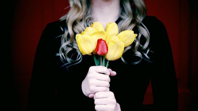 Ilustrasi cinta terpendam