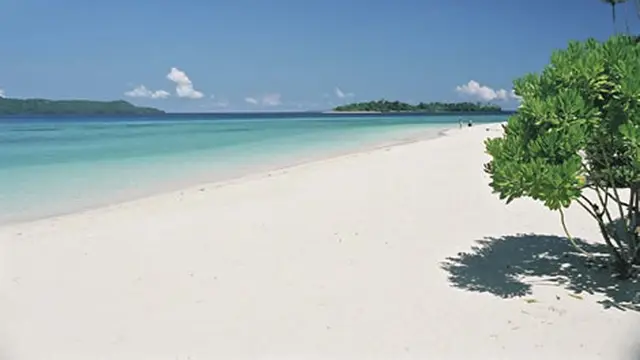 [Bintang] Terjebak Keindahan Pantai-pantai di Karimunjawa