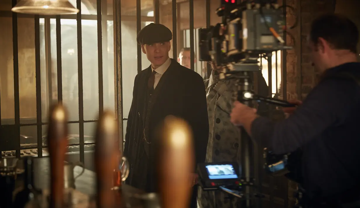 Cillian Murphy sebagai Thomas Shelby di Peaky Blinders. (Foto: Robert Viglasky/Netflix