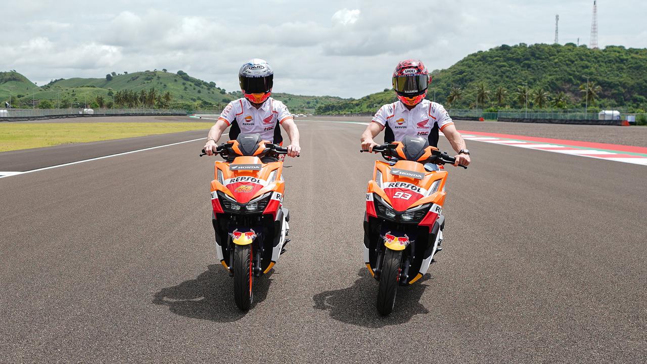 Marquez dan Espargaro Berkeliling Sirkuit Mandalika (AHM)
