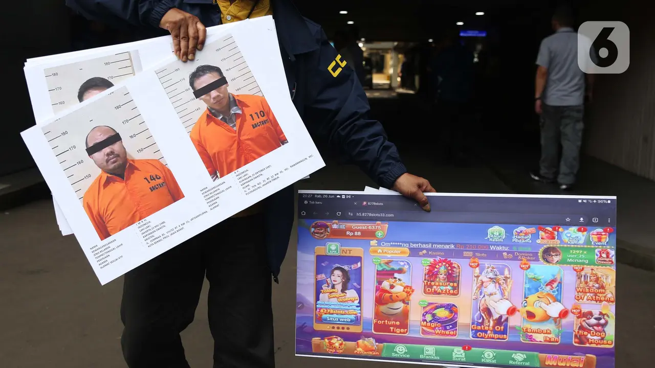 Bersama Sejumlah Menteri, Menko Polkam Budi Gunawan Tunjukkan Tumpukan Uang Hasil Operasi Pemberantasan Judi Online