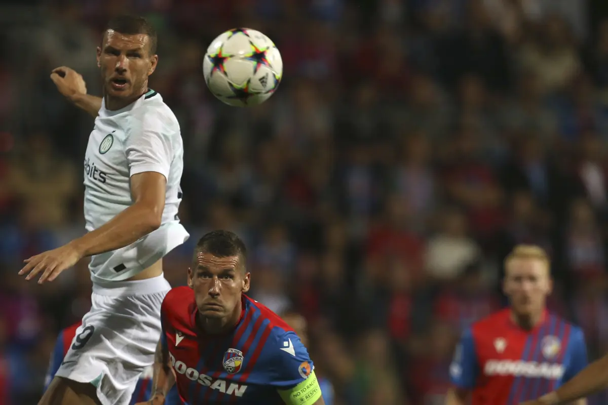 Foto: Inter Milan Berjaya di Kandang Viktoria Plzen, Joel Matip Selamatkan Liverpool dari Kekalahan di Liga Champions