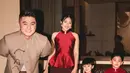 Chef Arnold dan Tiffany Soetanto rayakan Imlek dengan vibes ala bangsawan China. Ada penampilan menggemaskan dari Butter [@tiffanysoetanto]