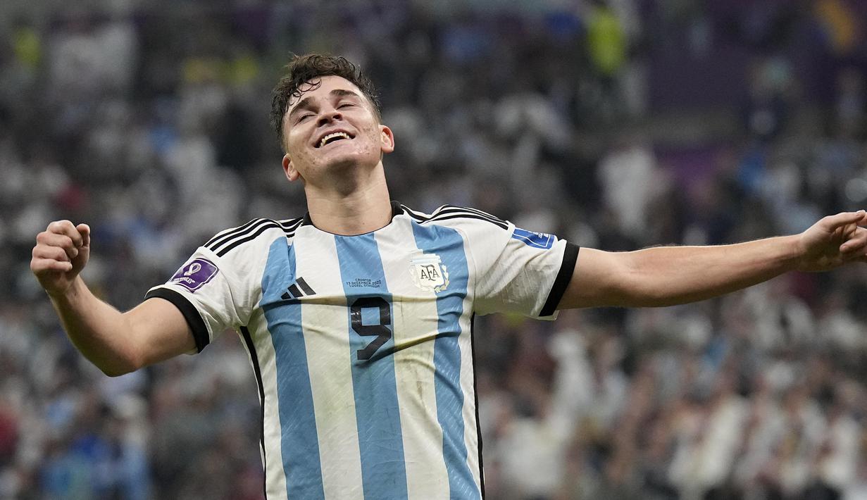 Dalam tiga edisi Piala Dunia terakhir, Manchester City tercatat sebagai salah satu klub penyumbang pemain terbanyak yang berlaga di Piala Dunia. Bahkan, 5 pemainnya berhasil membawa negaranya lolos hingga babak final dan ada yang mampu meraih gelar juara. Berikut kelima pemain tersebut. (AP Photo/Martin Meissner)