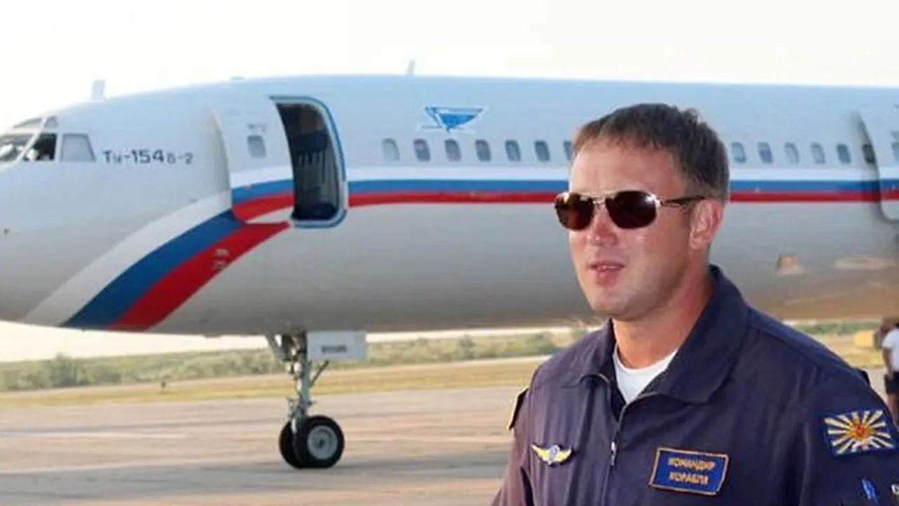 Pilot pesawat militer Rusia Tu-154, Roman Volkov