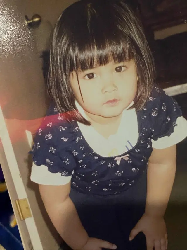 Ulang Tahun ke-23 Ini 7 Potret Masa Kecil Nadya Arina yang Menggemaskan