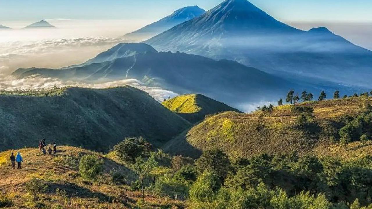 3. Gunung Prau (2.565 mdpl)