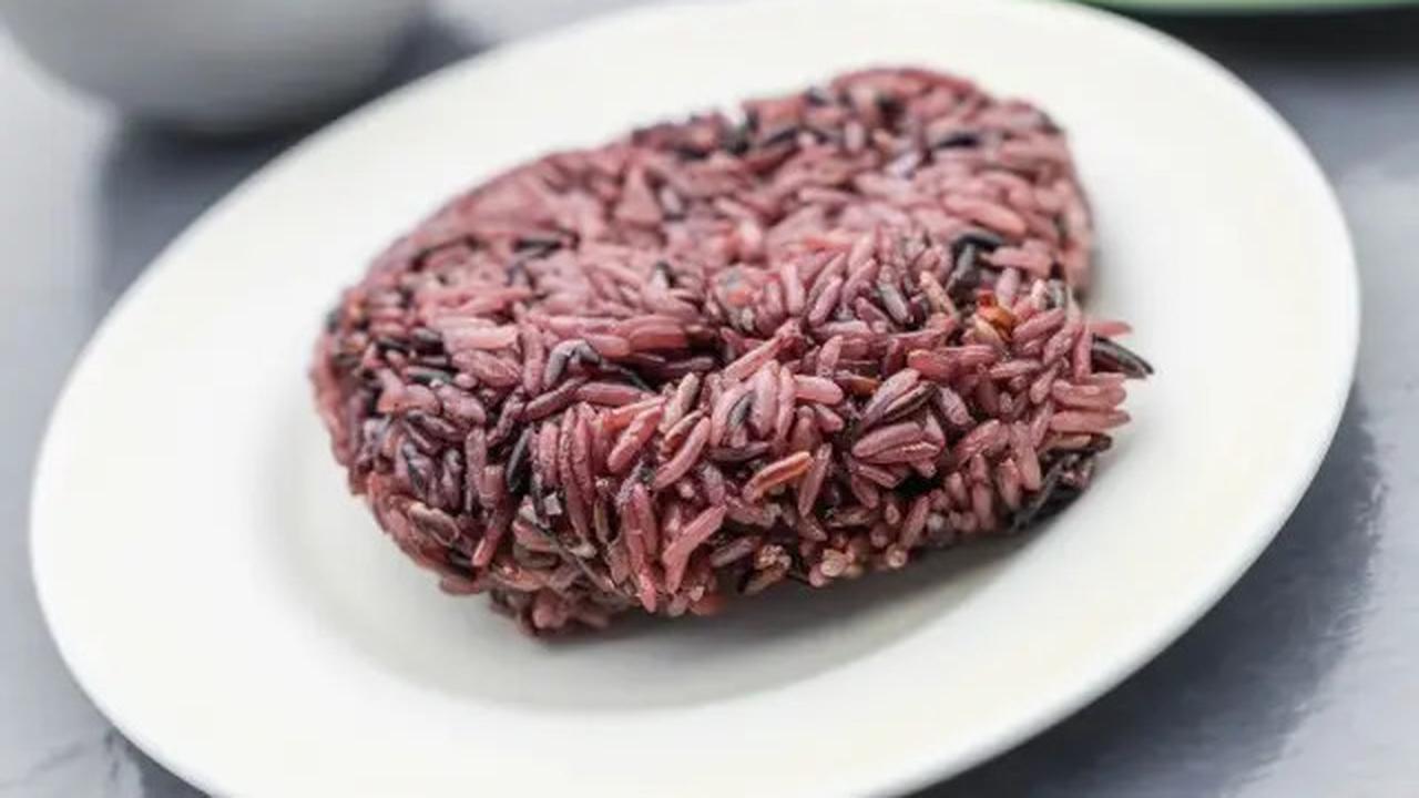 Trik Memasak Ketan Hitam Tanpa Direndam, Hemat Waktu dan Gas