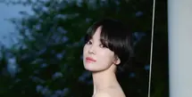 Song Hye Kyo kembali hadiri acara perhiasan mewah Chaumet dengan tampilan yang berbeda [@kyo1122]