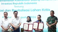 Kesepakatan pembaruan memorandum saling pengertian antara AstraZeneca Indonesia dan Kementerian Koordinator Bidang Kemaritiman dan Investasi (Kemenkomarves). (dok. AstraZeneca Indonesia)